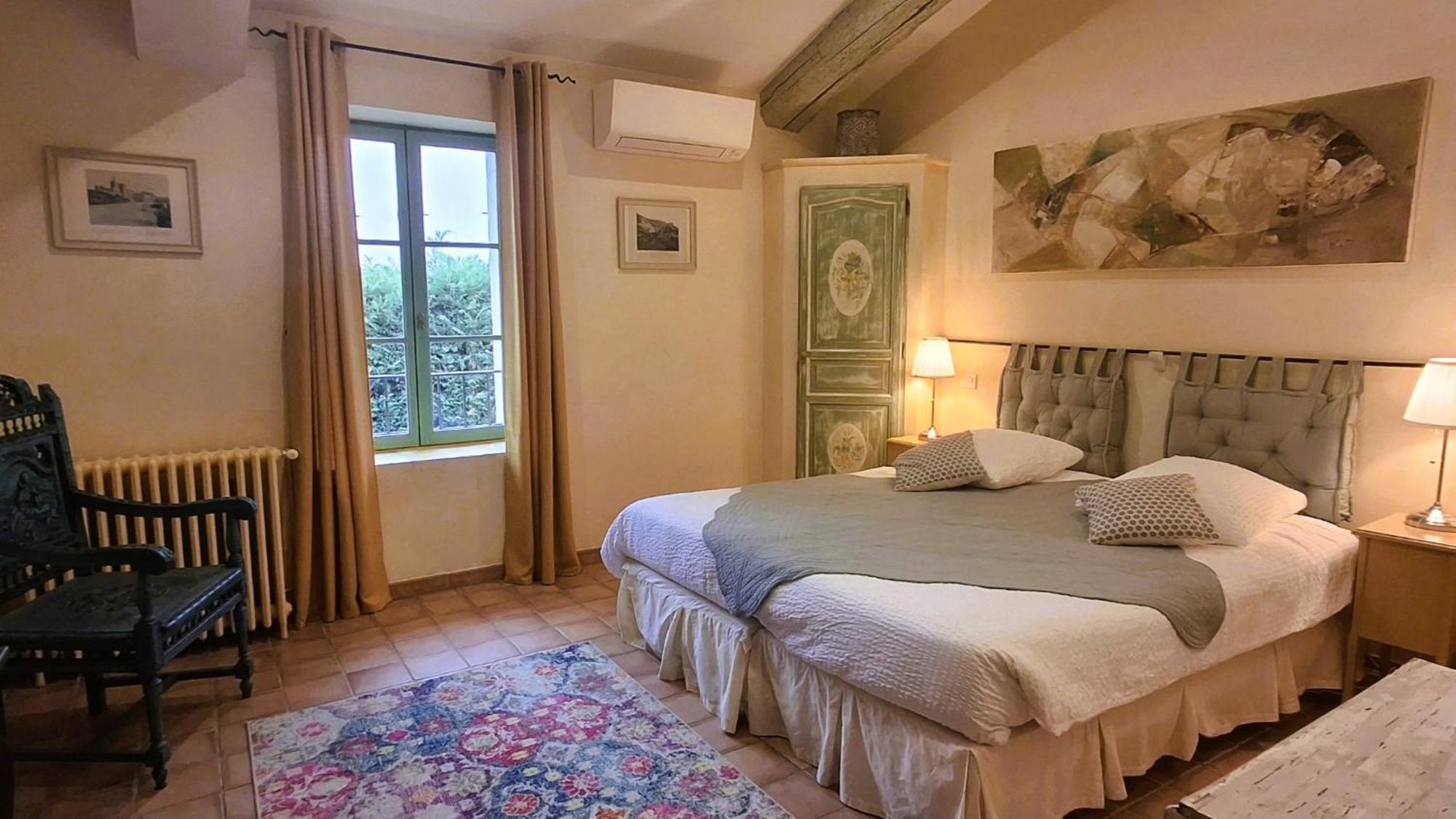 La Bastide Des Amouriers Caumont-sur-Durance Exterior photo