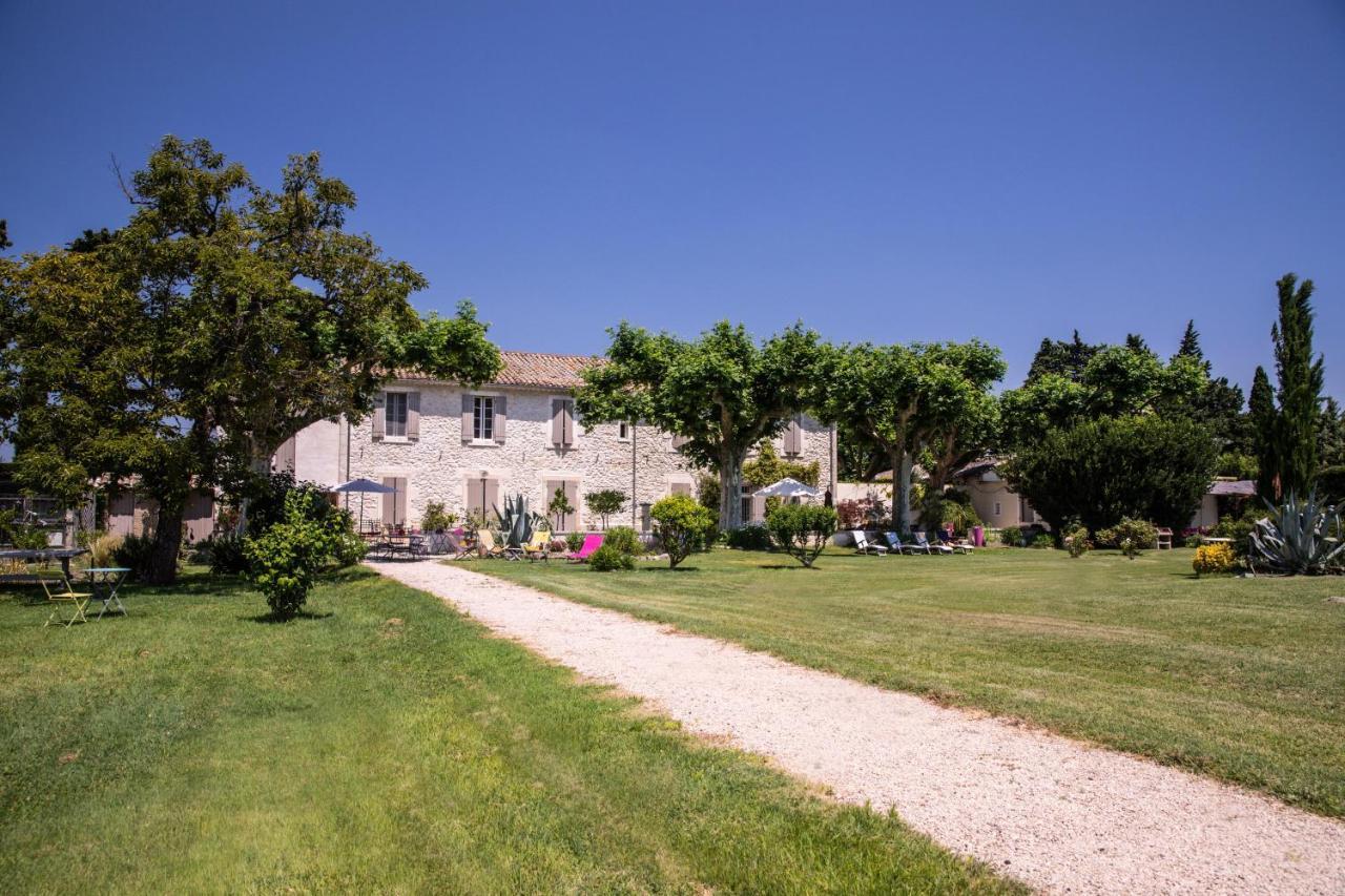 La Bastide Des Amouriers Caumont-sur-Durance Exterior photo