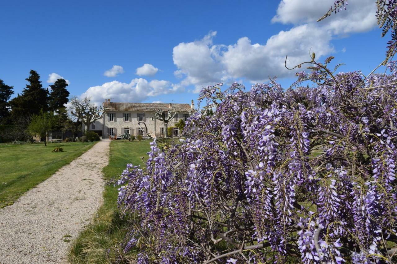 La Bastide Des Amouriers Caumont-sur-Durance Exterior photo