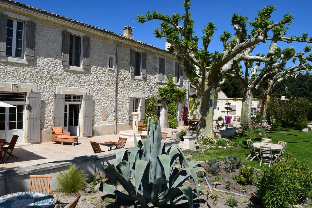 La Bastide Des Amouriers Caumont-sur-Durance Exterior photo